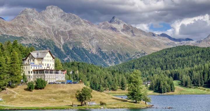 🌿 Top 5 Eco-Friendly Resorts to Visit in 2025